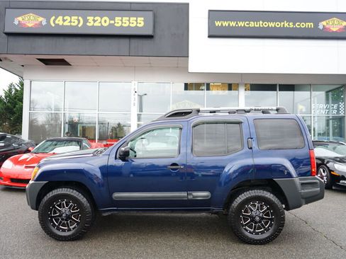 Used 2010 Nissan Xterra X image 2