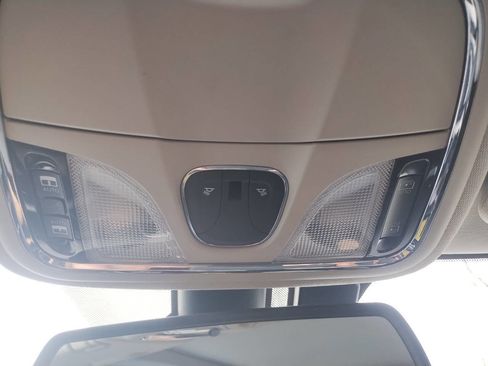 Used 2014 Jeep Cherokee Limited image 12