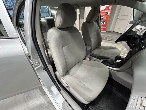 Used 2013 Toyota Corolla L image 5