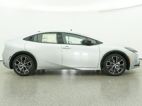 New 2026 Toyota Prius Limited FWD image 38