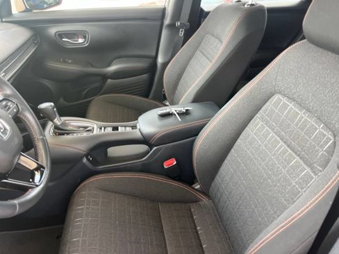 Used 2024 Honda HR-V Sport image 8