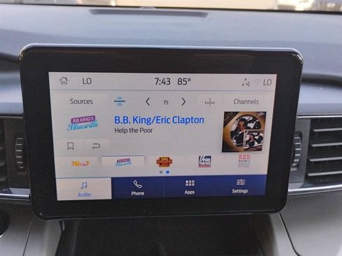 Used 2024 Ford Explorer XLT w/ Equipment Group 202A RWD image 28