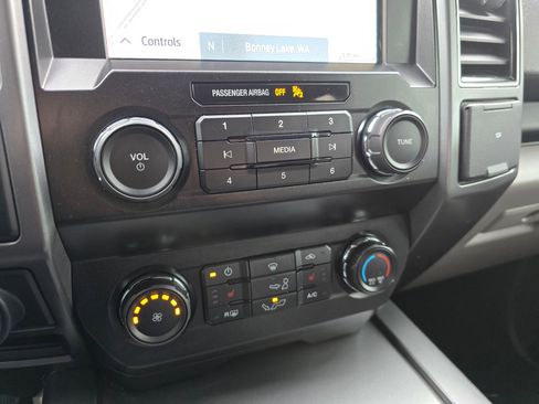 Used 2020 Ford F150 XLT w/ Equipment Group 302A Luxury AWD/4WD image 19