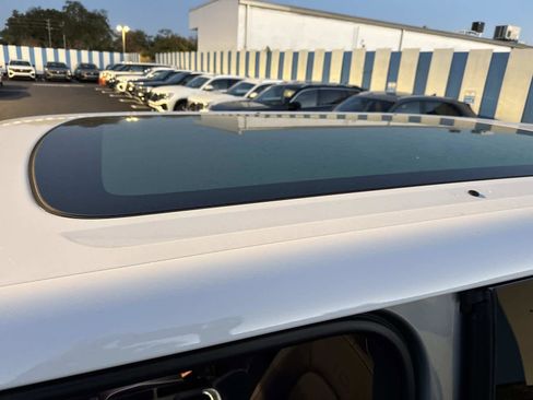 New 2025 Volkswagen ID. Buzz Pro S Plus image 34