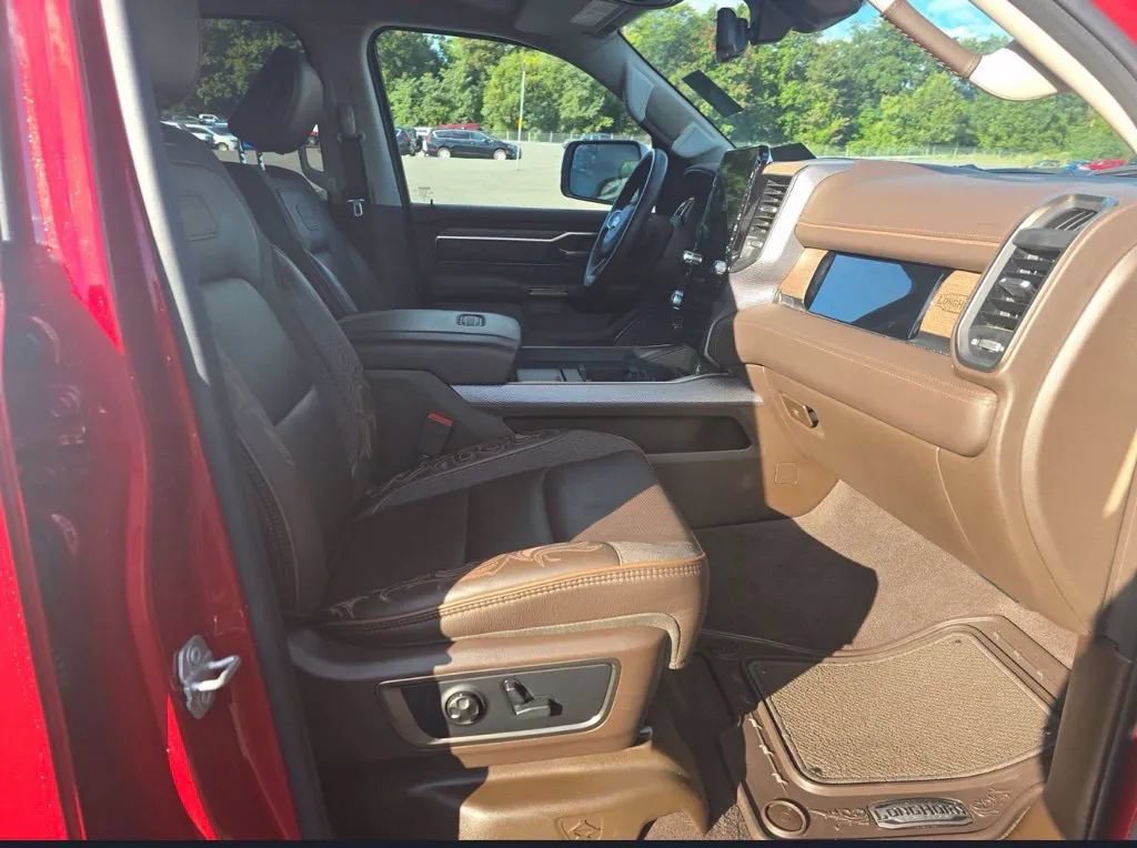 Used 2026 RAM 1500 Limited AWD/4WD image 9