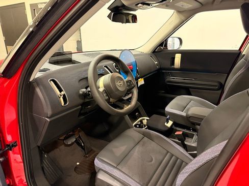 Used 2025 MINI Cooper Countryman S w/ Comfort Package Max image 11