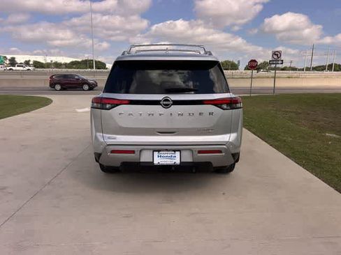 Used 2024 Nissan Pathfinder Platinum w/ Cargo Package AWD/4WD image 6