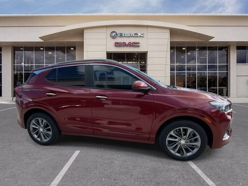 Used 2023 Buick Encore GX Select w/ Sport Touring Package image 17
