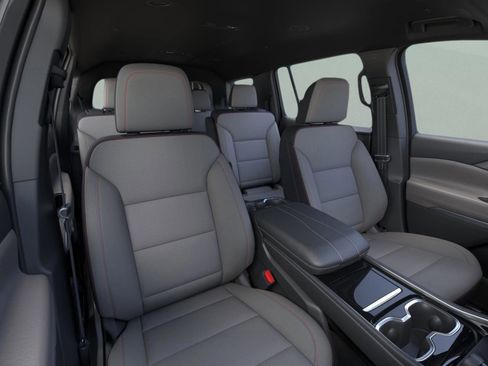 New 2026 Chevrolet Traverse LT image 16