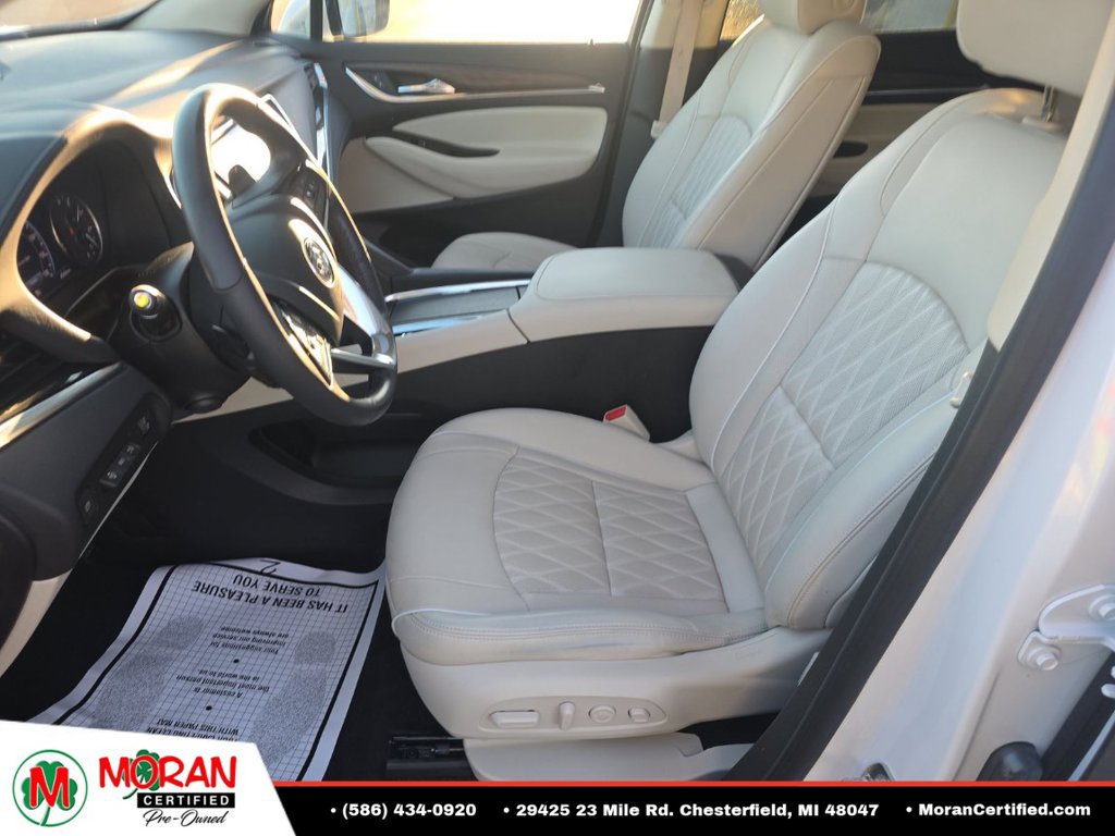 Used 2023 Buick Enclave Avenir w/ Avenir Technology Package AWD/4WD image 10