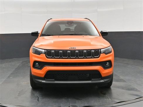 New 2026 Jeep Compass Latitude image 9