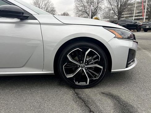 Certified 2024 Nissan Altima 2.5 SR image 14