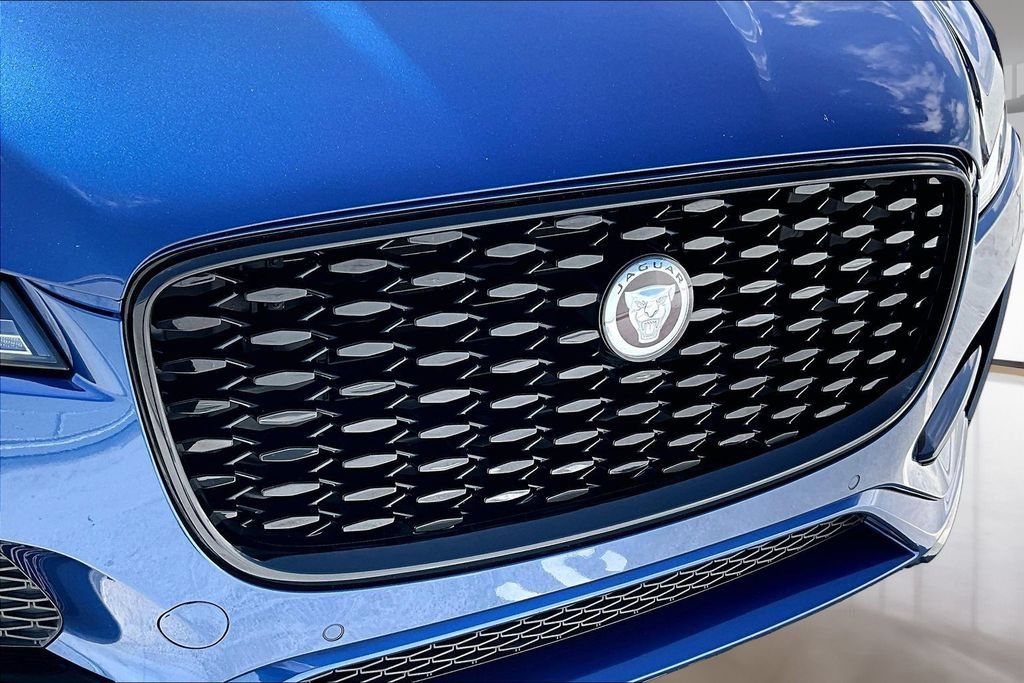 Used 2022 Jaguar F-PACE S AWD/4WD image 31