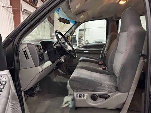 Used 2002 Ford F250 XLT image 11
