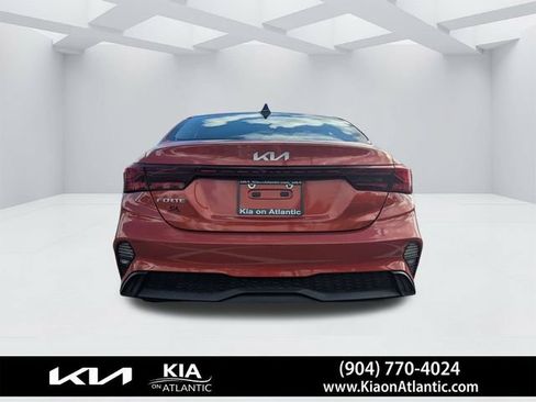 Used 2023 Kia Forte LXS FWD image 4