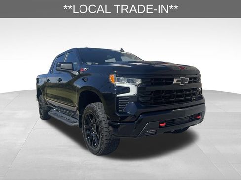 Used 2024 Chevrolet Silverado 1500 LT Trail Boss w/ Convenience Package II image 3