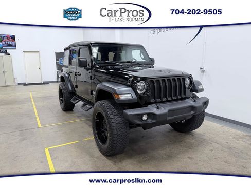 Used 2018 Jeep Wrangler Unlimited Sport AWD/4WD image 1