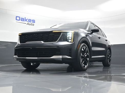 Certified 2025 Kia Sorento SX image 44