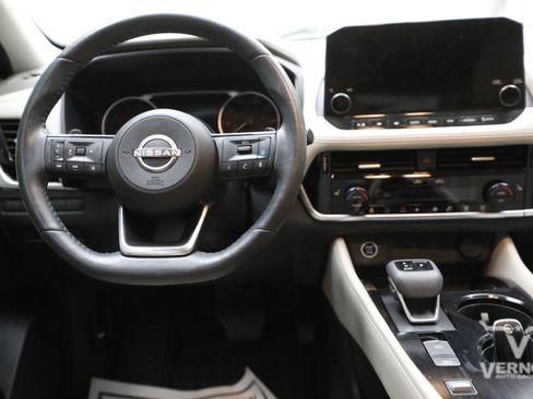 Used 2023 Nissan Rogue SL w/ SL Premium Package FWD image 18