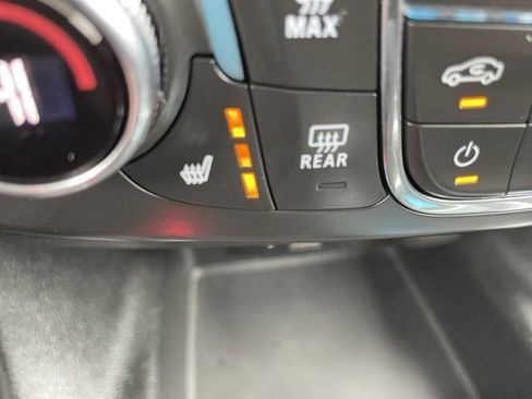 Used 2021 Chevrolet Traverse RS image 30