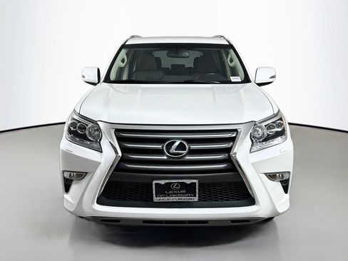 Used 2019 Lexus GX 460 Premium AWD/4WD image 2