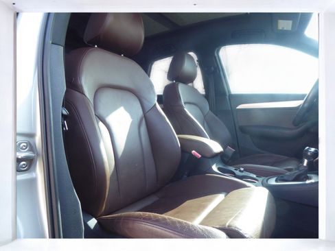 Used 2017 Audi Q3 2.0T Prestige w/ Prestige Package image 18