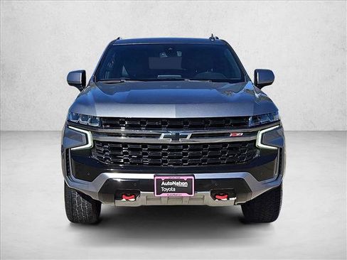 Used 2022 Chevrolet Suburban Z71 image 2