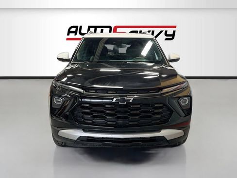 Used 2024 Chevrolet TrailBlazer ACTIV AWD/4WD image 2