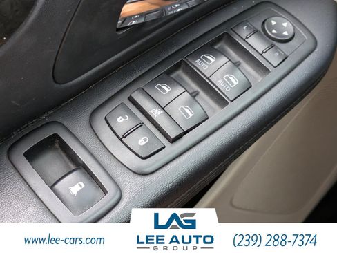 Used 2013 Dodge Grand Caravan SXT w/ Entertainment Group 1 FWD image 19