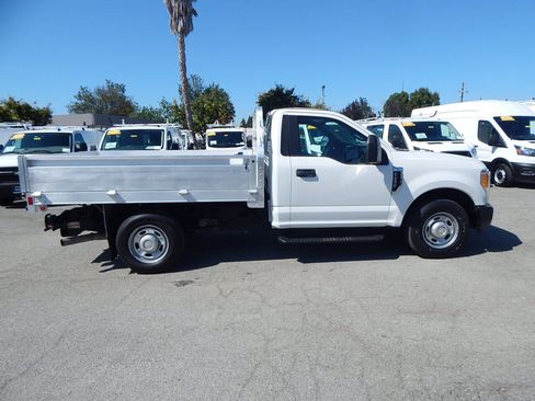 Used 2017 Ford F250 XL RWD image 9