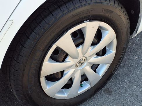 Used 2010 Toyota Corolla image 9