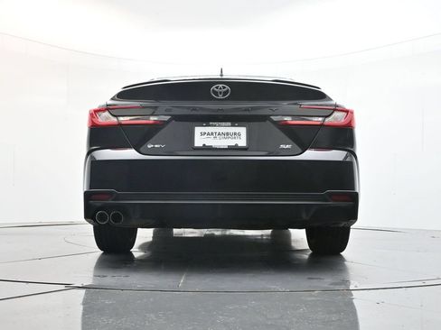 Used 2025 Toyota Camry SE FWD image 29