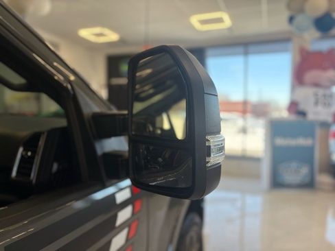 Used 2018 Ford F150 Lariat w/ Equipment Group 502A Luxury image 16