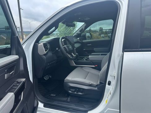 Certified 2025 Toyota Tundra Limited w/ TRD Off-Road Package AWD/4WD image 14