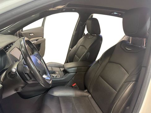 Used 2019 Cadillac XT4 Premium Luxury AWD/4WD image 16