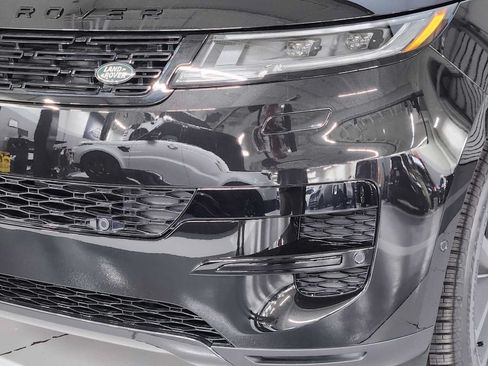 New 2027 Land Rover Range Rover Sport SE AWD/4WD image 12