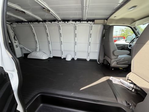 New 2026 Chevrolet Express 2500 Extended w/ Driver Convenience Package RWD image 22