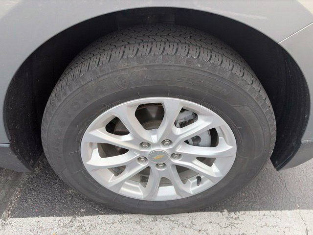 Used 2019 Chevrolet Equinox LT AWD/4WD image 2