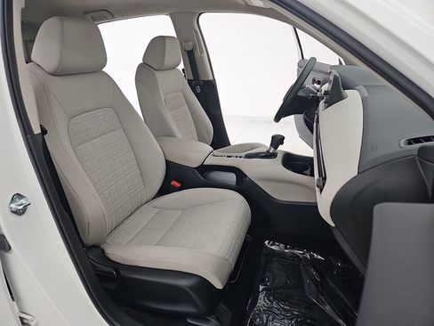 Used 2023 Honda HR-V LX image 12