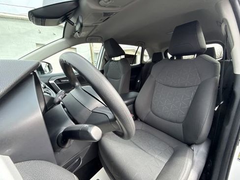 Used 2024 Toyota RAV4 XLE image 23
