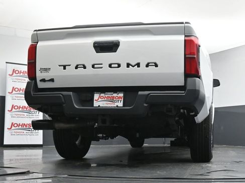 Used 2024 Toyota Tacoma SR AWD/4WD image 37