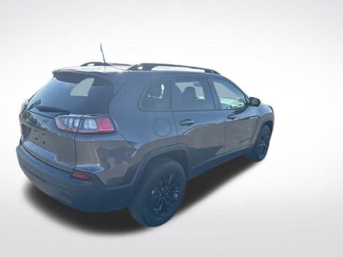 Used 2023 Jeep Cherokee Altitude Lux image 5