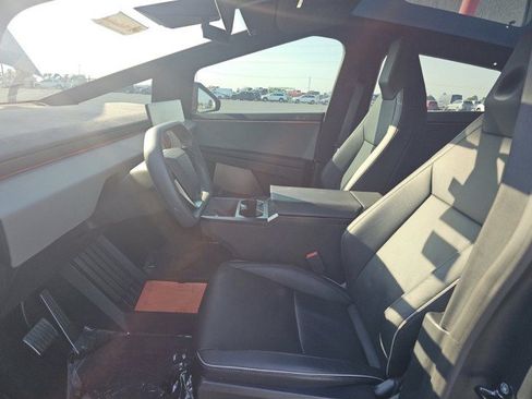 Used 2024 Tesla Cybertruck Cyberbeast AWD/4WD image 4