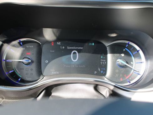 Used 2018 Chrysler Pacifica Limited w/ Advanced Safetytec Group image 27