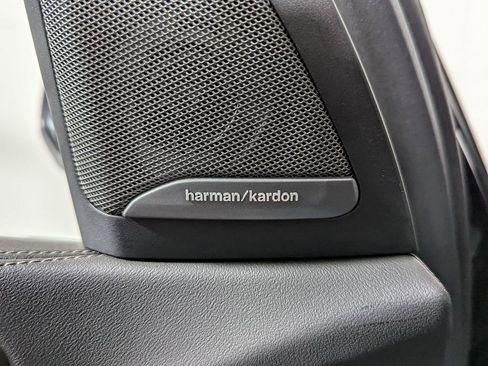 Used 2025 BMW X5 xDrive50e w/ Climate Comfort Package image 15