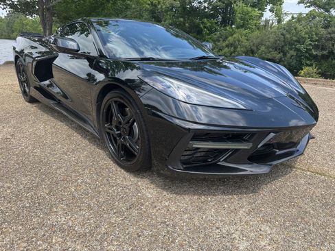 Used 2021 Chevrolet Corvette Stingray Preferred Conv w/ Z51 Performance Package RWD image 1
