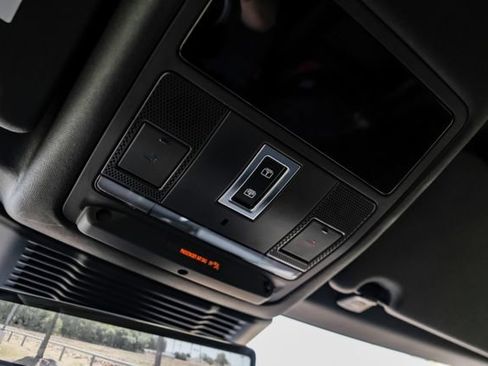 New 2026 Land Rover Discovery Sport Landmark AWD/4WD image 30