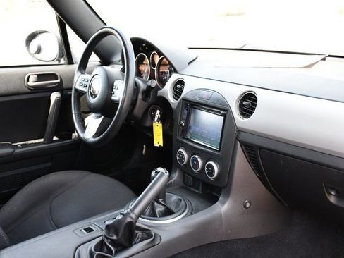 Used 2010 MAZDA MX-5 Miata Sport w/ Convenience Pkg image 18