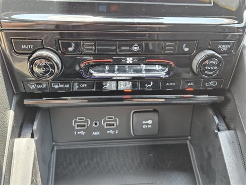 New 2025 Jeep Grand Cherokee L Laredo w/ Luxury Tech Group I image 19