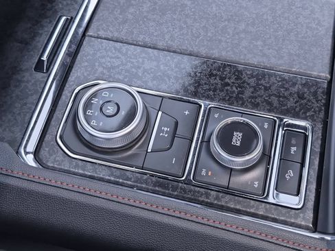 Used 2024 Ford Expedition Max Limited AWD/4WD image 34